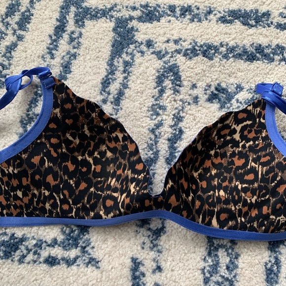 B.Tempt’d by Wacoal Bra - Size 32B - Picture 3 of 4